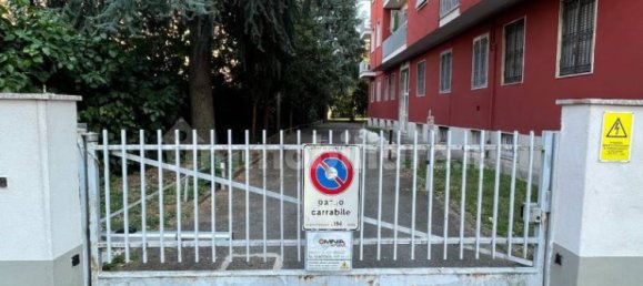 Гараж 11м² в Чезано Босконе, Италия № 278838 11