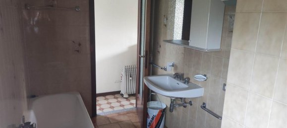 3 rooms House in Gazzola, Italy No. 27576 27