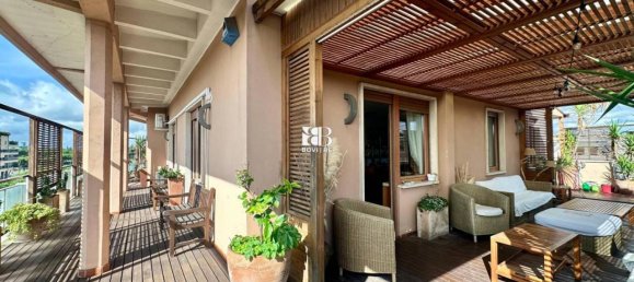 6 rooms Apartment in Rome, Italy No. 33333 2