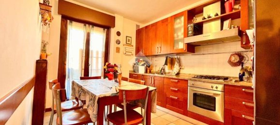 2 Schlafzimmer Wohnung in Udine, Italy, Nr. 52337 7