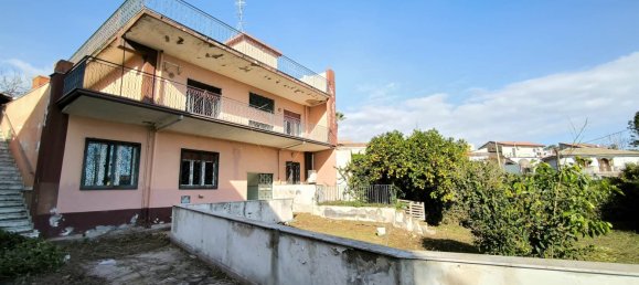 4 bedrooms Villa in Aci Bonaccorsi, Italy No. 163611 2