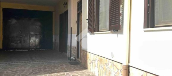 2 bedrooms Apartment in Frattaminore, Italy No. 358690 3