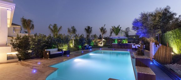 5 bedrooms Villa in Marbella, Spain No. 117995 28