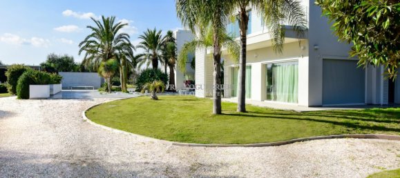 3 Schlafzimmer Villa in Monopoli, Italy, Nr. 59759 40