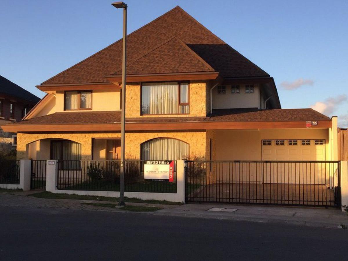 4 bedrooms House in Biobio, Chile No. 4311