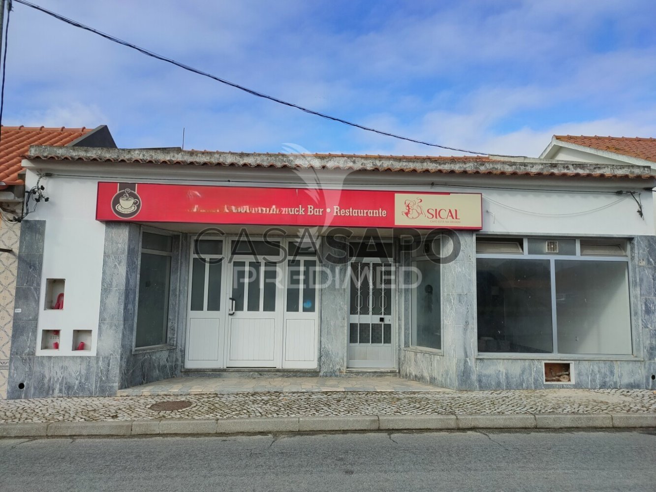 341m² Commercial property in Quarteira, Portugal No. 202110