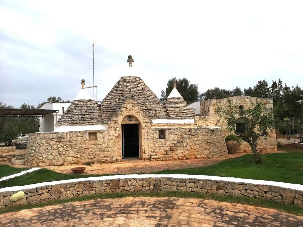 14 غرف نوم منزل في San Vito dei Normanni, Italy رقم 313181