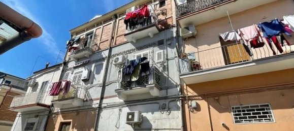 2-salle Appartement à Foggia, Italy No. 179593 3