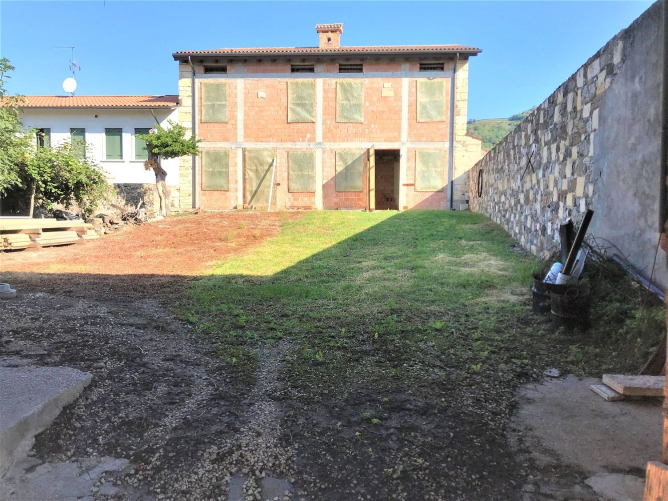 Casa de 10 habitaciónes en Montecchia di Crosara, Italy No. 191860