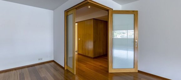 Квартира с 2 спальнями в Порту, Португалия № 132569 22