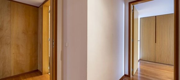 Квартира с 2 спальнями в Порту, Португалия № 132569 13