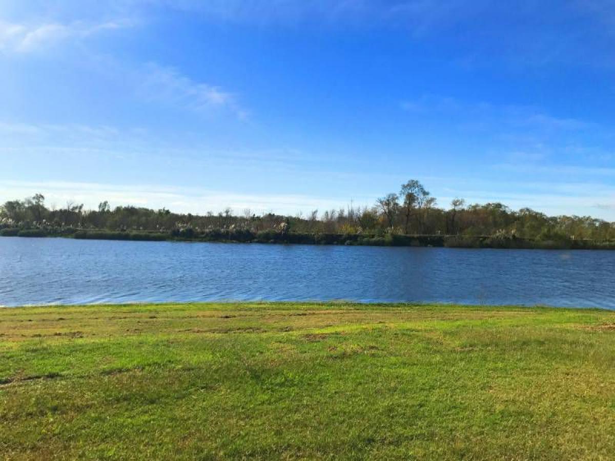  قطعة أرض في Escobar, Argentina رقم 36312