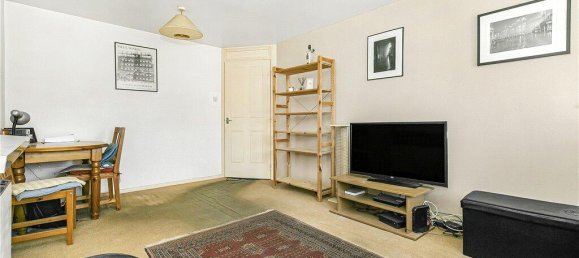 1 bedroom Apartment in Hounslow, United Kingdom No. 8527 6