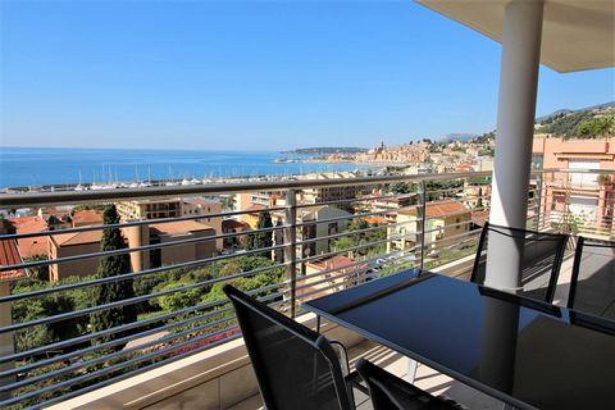 2 bedrooms Condo in Menton, France No. 3084