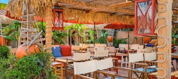 Gewerbliche Immobilie in Pietrasanta, Italy 7000m², Nr. 232099 8