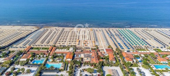 Gewerbliche Immobilie in Pietrasanta, Italy 7000m², Nr. 232099 26