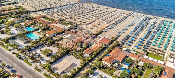 Gewerbliche Immobilie in Pietrasanta, Italy 7000m², Nr. 232099 27