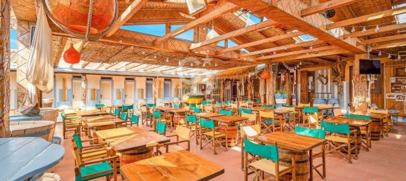 Gewerbliche Immobilie in Pietrasanta, Italy 7000m², Nr. 232099 11