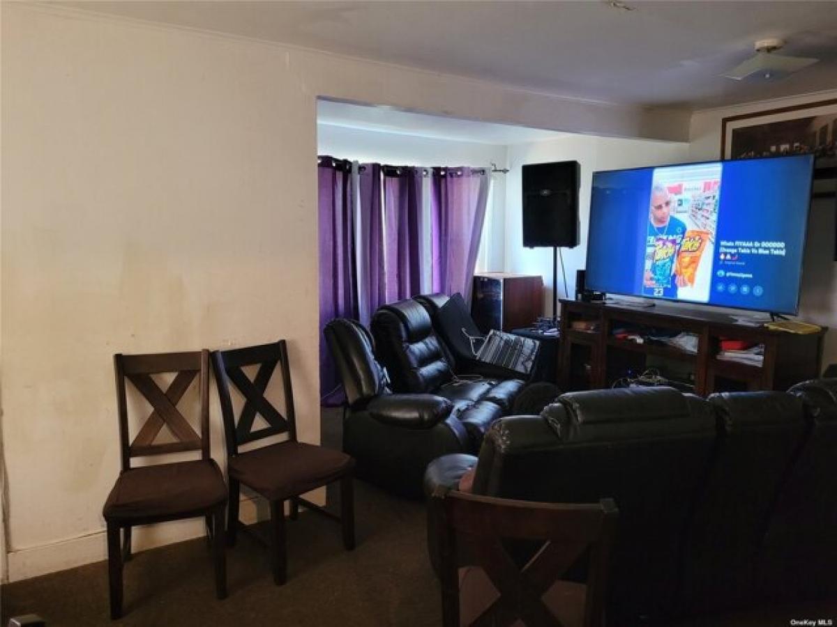 3 bedrooms House in Elmont, USA No. 407578