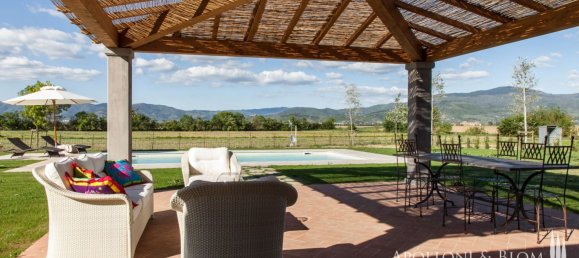 4 bedrooms House in Cortona, Italy No. 53540 16