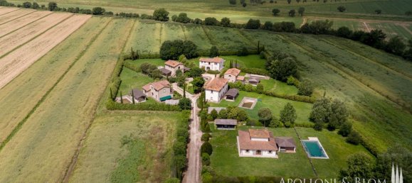 4 bedrooms House in Cortona, Italy No. 53540 18