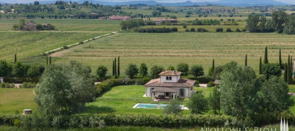 4 bedrooms House in Cortona, Italy No. 53540 5