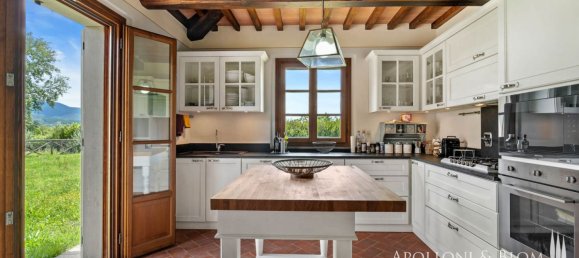 4 bedrooms House in Cortona, Italy No. 53540 11