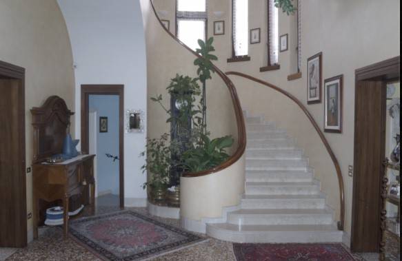 5 bedrooms Villa in Rovigo, Italy No. 111900