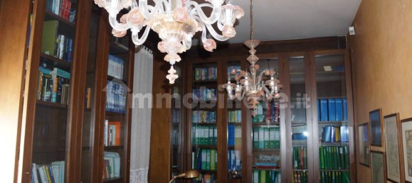 5 bedrooms Villa in Rovigo, Italy No. 111900 2