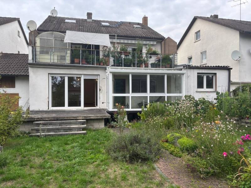 Квартира с 3 спальнями в Оффенбах, Германия № 248674