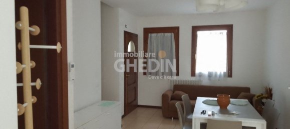 3 rooms Apartment in Conegliano, Italy No. 298054 2