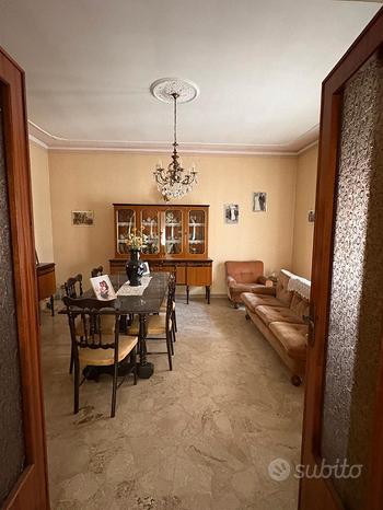 6 rooms Apartment in Caprarola, Italy No. 286530