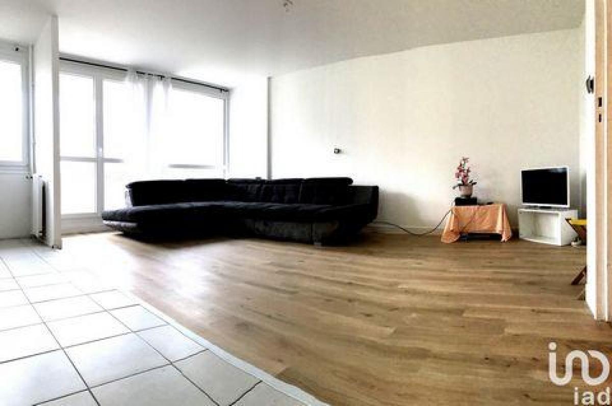 Apartamento com 3 quartos em condomínio em Torcy, France N.º 32811