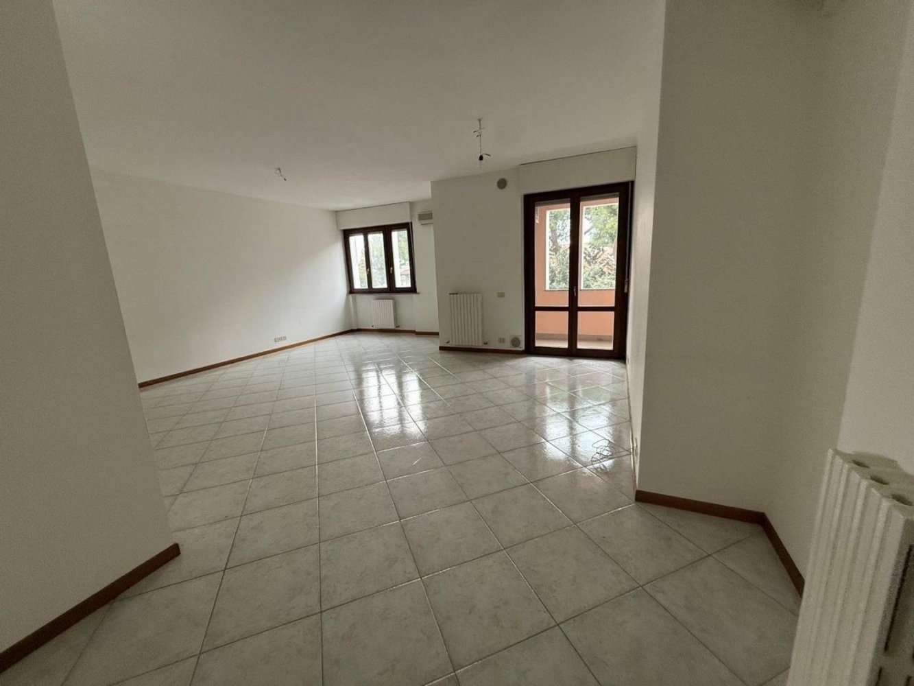 Apartamento de 4 habitaciónes en Civitanova Marche, Italy No. 225925