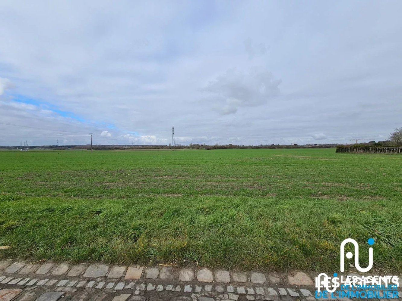 Земельный участок 1500м² в Ла Шапель-Сен-Месмин, Франция № 87276