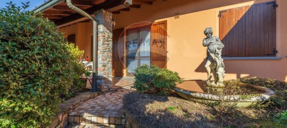 6 rooms Villa in Azzio, Italy No. 61657 3