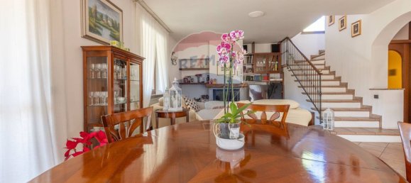 6 rooms Villa in Azzio, Italy No. 61657 10
