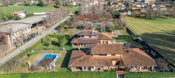 6 rooms Villa in Azzio, Italy No. 61657 5