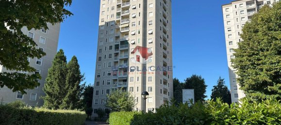 Apartamento de 2 dormitorios en Milan, Italy No. 270558 23