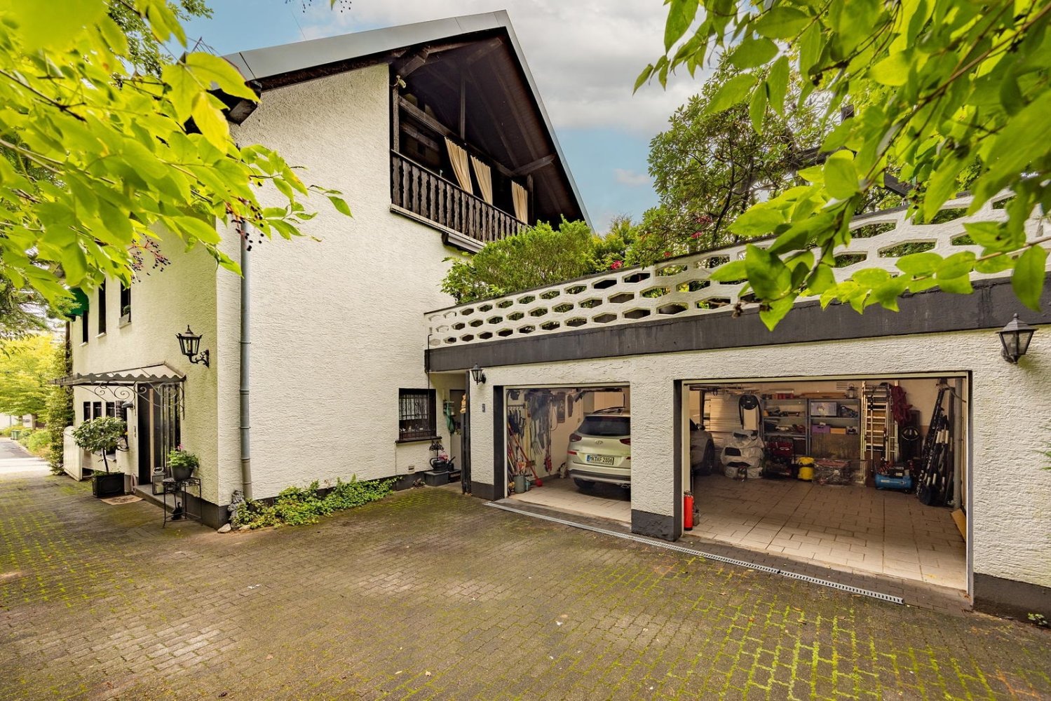 7 rooms Building in Markischer, Germany No. 260946