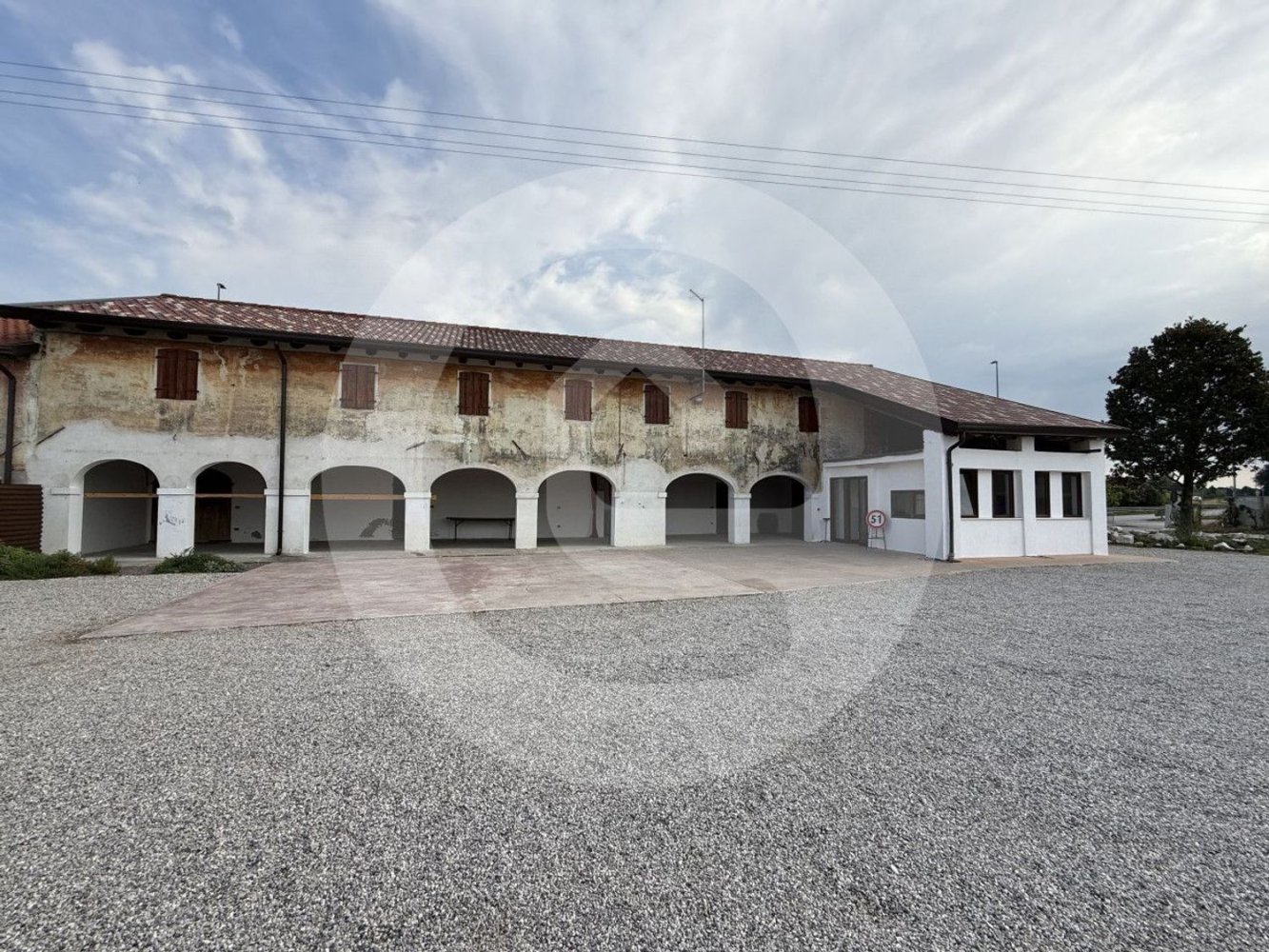 5 bedrooms Villa in Massanzago, Italy No. 356936