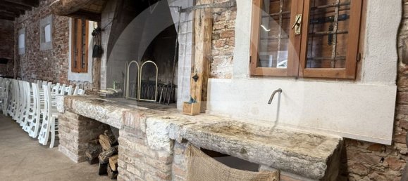 5 bedrooms Villa in Massanzago, Italy No. 356936 8