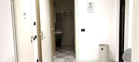50m² Office in Fidenza, Italy No. 177089 4