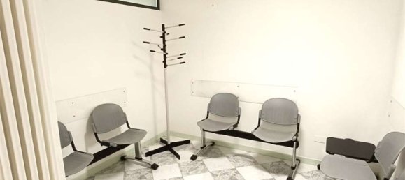 50m² Office in Fidenza, Italy No. 177089 5