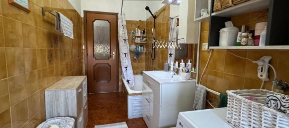 3-salle Appartement à Arcore, Italy No. 30170 17