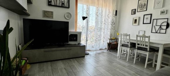 3-salle Appartement à Arcore, Italy No. 30170 3