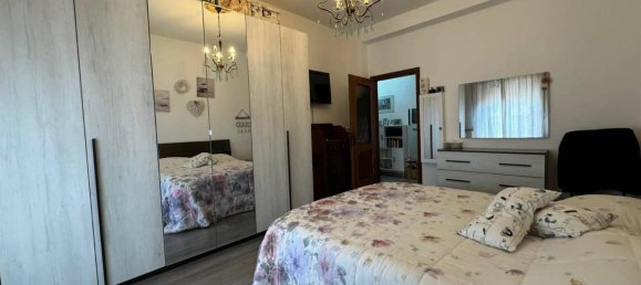 3-salle Appartement à Arcore, Italy No. 30170 11