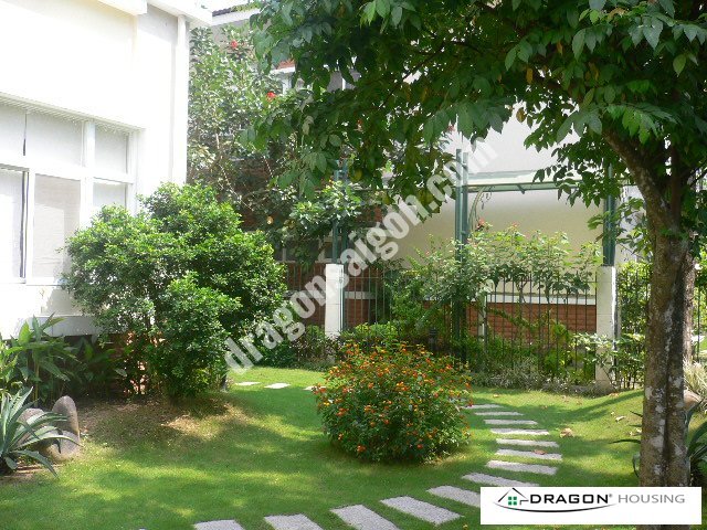 250m² House in District 7, Vietnam No. 11251