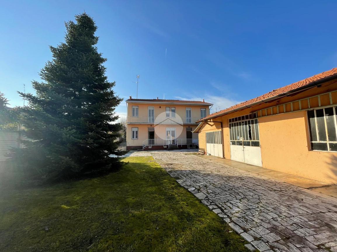 4 rooms Villa in Boffalora sopra Ticino, Italy No. 2456