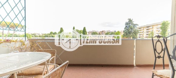 Apartamento de 4 dormitorios en Rome, Italy No. 335800 2